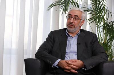  افشاگری جنجالی مجید عشقی از پشت‌پرده ریزش ۱۴۰۲ | ردیابی ۸هزار کد مشکوک، بازپرسی در سازمان بورس