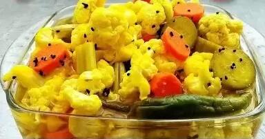  طرز تهیه ترشی مخلوط خوشمزه و آسان در کمترین زمان !