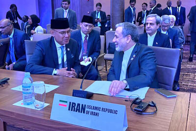  دیدار و گفتگوی عراقچی با رئیس هیئت نمایندگی اندونزی