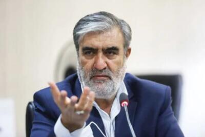 عزیزی، رئیس کمیسیون امنیت ملی: اگر می‌خواستیم در نشست شرم‌الشیخ حاضر شویم، باید وارد یک میدان گفت‌وگو یا حتی یک عکس یادگاری‌ با رئیس‌جمهور آمریکا می‌شدیم که علیه ما جنگیده/ عدم حضور در این اجلاس، بهترین کار بود/ رفتن ما نه دستاورد اقتصادی داشت، نه سیاسی