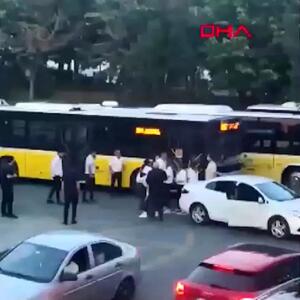 مرد ترکیه‌ای تصمیم گرفت بیرون دادگاه حق خود را از شاکیان بگیرد