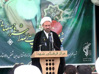  آیت‌الله «اشرفی اصفهانی»، عالمی وارسته و مجاهد فی سبیل‌الله بود