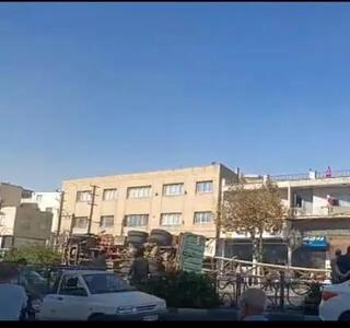  مصدومیت دو کارگر راننده در کرج بر اثر سقوط تابلو تبلیغاتی