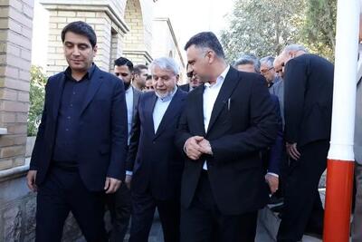  آغاز سفر دو روزه وزیر میراث‌فرهنگی، گردشگری و صنایع‌دستی به کردستان/ ادای احترام به مقام شامخ شهدای کردستان در بدو ورود به سنندج