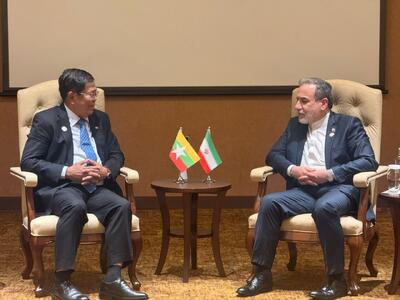  دیدار وزیران خارجه ایران و میانمار در حاشیه نشست جنبش عدم تعهد