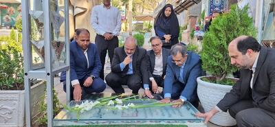  تجدید میثاق رئیس جهاددانشگاهی کشور و هیات همراه با آرمان‌های شهید حاج قاسم سلیمانی