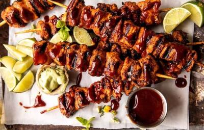  طرز تهیه جوجه کباب با سس زرشک؛ طعمی ماندگار و خاص