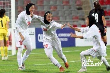 زنها در فوتسال گل می زنند، پاداشش را مردها می گیرند/ گل مردانه 4برابر گل زنانه می ارزد