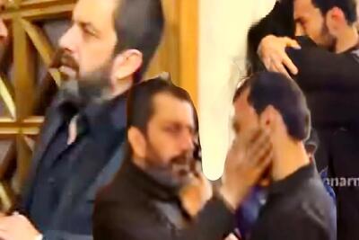  آواز جگرسوز؛ گریه های بی امان چهره های معروف در مراسم ختم محمد کاسبی عزیز