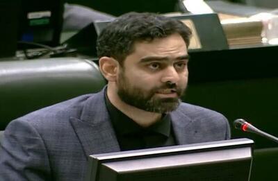 ثابتی: بحث سه نرخی شدن بنزین جدی شده آن هم ۳۰۰ تا ۵۰۰ درصد؛ مگر می‌خواهید کشور را به هم بریزید؟ + فیلم