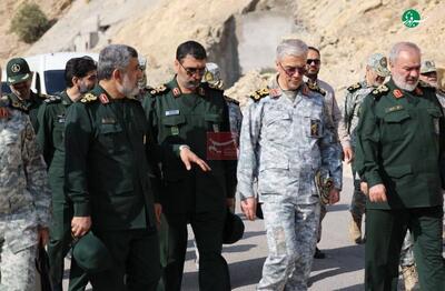  بازدید فرماندهان شهید سپاه از مناطق موشکی