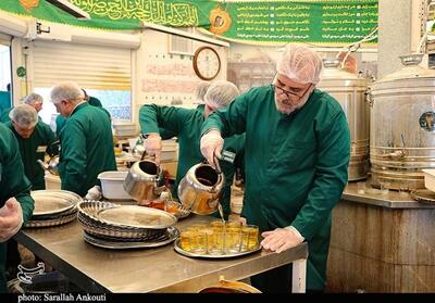  پذیرایی از 4 میلیون نفر در چایخانه رضوی کاشان/خدمت 26 هزار خادم در چایخانه - تسنیم