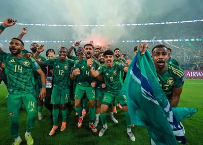  جشن بازیکنان عربستان با تی‌شرت‌های جام‌جهانی