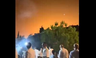  شعار لبیک یا نصر الله لبنانی‌ها همزمان با حملات اسرائیل (فیلم)