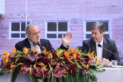  نشست ویژه رئیس‌جمهور با استاندار و نمایندگان اصفهان برای حل بحران‌های آب، آلودگی هوا، محیط زیست و قطار سریع‌السیر