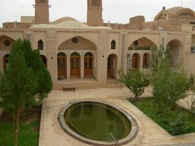  زلزله دیشب زواره این بنای تاریخی را تخریب کرد