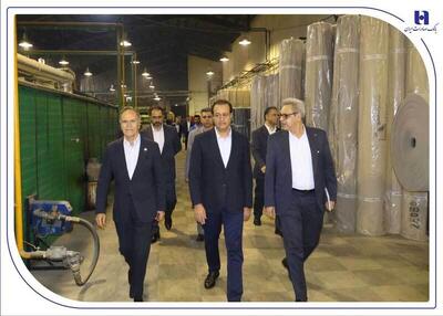 نایب‌رئیس هیئت‌مدیره بانک در بازدید از واحدهای تولیدی استان همدان عنوان کرد:  تعامل بانک صادرات ایران با بخش تولید و کارآفرینان، راهبردی و مستمر است