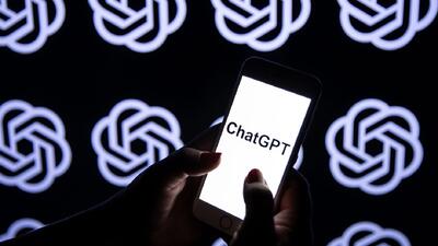  سرنخ‌ها نشان می‌دهد: قابلیت دایرکت و چت گروهی به ChatGPT اضافه خواهد شد