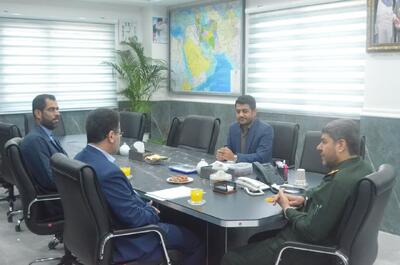  فرمانده سپاه استان بوشهر: برای محرومیت زدایی در کنار کمیته امداد هستیم