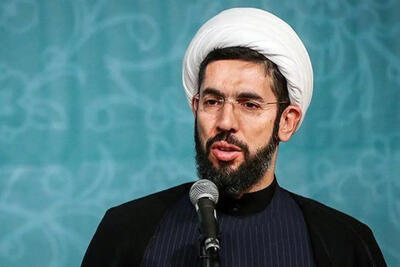 رؤیافروشان علیه عزت ایران