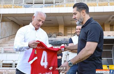  محمد خاکپور مهمان ویژه تمرین تیم فوتبال پرسپولیس بود