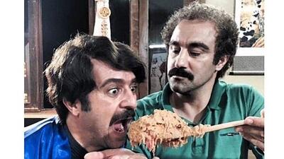  فیلم/ پشت صحنه عجیب‌ترین سکانس ارسطو و خانواده نقی در پایتخت/ چه زجری کشیدن تا فیلمبرداری کنن!