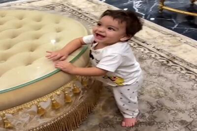  آواز محلی؛ باباهه از سفر برگشته با آهنگ کردی و پایکوبی رفت داخل پسرش جوری ذوقید دیدنی