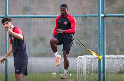  چهره تازه پرسپولیس در طرفین خط دفاعی از بازی با خیبر