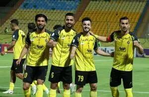 سپاهان هم برد و به جمع مدعیان پیوست