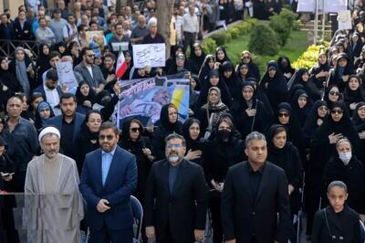  درباره عکسی که از مراسم محمد کاسبی وایرال شد