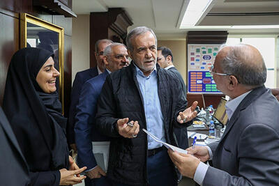  آقای پزشکیان، از خانم فرزانه صادق یاد بگیرید!