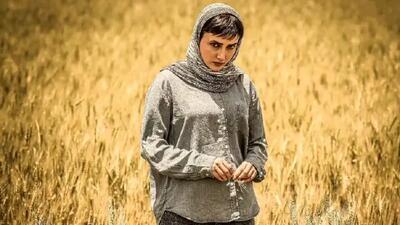  تاریخ وبگردی | عکس «آوا» سریال شغال در کنار مادرش 29 سالگی