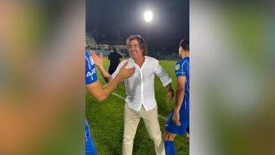  تشویق ایسلندی بازیکنان استقلال با هواداران و شور و اشتیاق ساپینتو