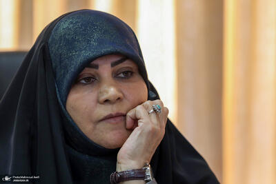  سکینه پاد: کف میدان کسانی که خود را نسبت به مقوله‌ی حجاب غیرتمند می‌دانند، کسانی که محجبه نباشند را بی حیا و مردان منتخب به آنها را بی غیرت می‌دانند/ گروه‌هایی هستند که فراتر از قانون اساسی و شریعت سعی کردند، نگاه شخصی خود را حاکم کنند