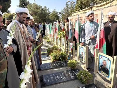  کیانی: روحانیون در دفاع مقدس با عمل پیام اسلام را منتقل کردند