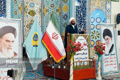  امام جمعه سراوان:بستن گذرگاه های مرزی معیشت مرزنشینان را مختل کرده است
