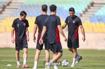  مرور تاکتیک‌های بازی با خیبر در تمرین جمعه پرسپولیس - پارس فوتبال