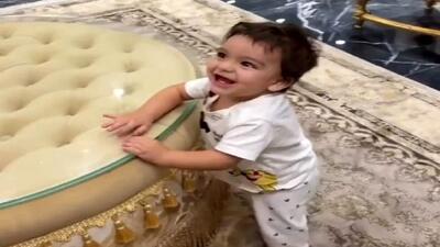  آواز محلی؛ باباهه از سفر برگشته با آهنگ کردی و پایکوبی رفت داخل پسرش جوری ذوقید دیدنی