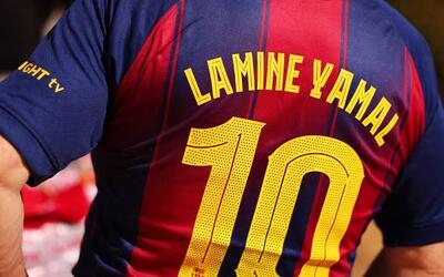  لامین یامال دیگر مجانی به هواداران امضا نمی‌دهد، اما پشت پرده‌ی آن چیست؟