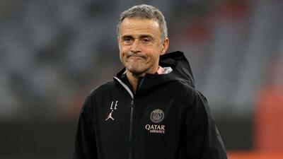  بدن آماده‌ی لوئیز انریکه در ۵۵ سالگی، تحسین‌برانگیز است! / عکس