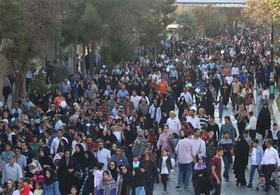  پنجمین پباده‌روی بزرگ شهرداری شیراز برگزار شد - تسنیم