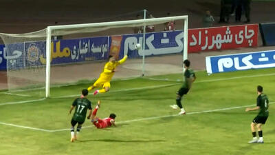 گل اول پرسپولیس به خیبر توسط امید عالیشاه