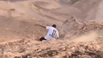 لحظه سقوط یک مرد جوان از کوه صفه اصفهان (فیلم)