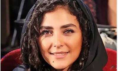  تاریخ وبگردی | سلفی ماشینی از هدی زین العابدین بازیگر سریال «آسمان همیشه ابری نیست»