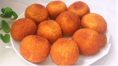  طرز تهیه توپک نان و سیب زمینی یک دستور غذای عالی و خوشمزه