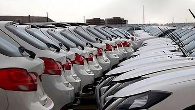 قیمت‌گذاری دستوری، بازار خودرو را قفل کرد