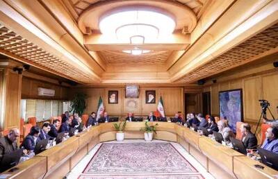 دکتر پزشکیان در نشست شورای معاونین وزارت کشور: حتی اگر کسی مرتکب خلافی شد، در کنار رسیدگی به تخلفش، اجازه ندهیم ذره‌ای از حقوق حقه او تضییع شود
