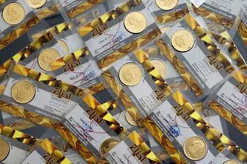خبرگزاری دولت اعلام کرد: آخرین قیمت دلار آمریکا و طلای ۱۸ عیار و سکه امامی  در بازار