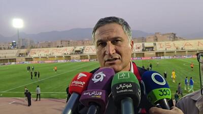گفت و گو با محمدرضا اکبریان درباره مشکلات ورزشگاه انقلاب کرج
