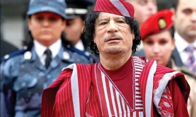  چهره متفاوت معمر قذافی ۵۵ سال پیش با لباس نظامی در طرابلس + عکس